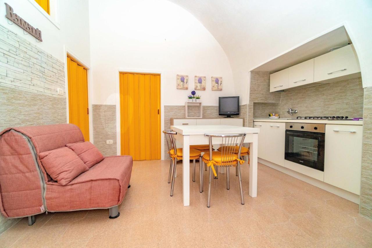 Casa Rione Medievale Villa Monte SantʼAngelo Kültér fotó
